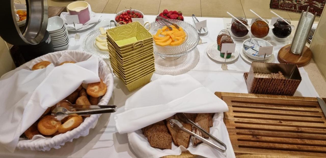 Birkenhof Gols - B & B - Wohlfuehl Hotel Mit Wochenend-Restaurant Zewnętrze zdjęcie