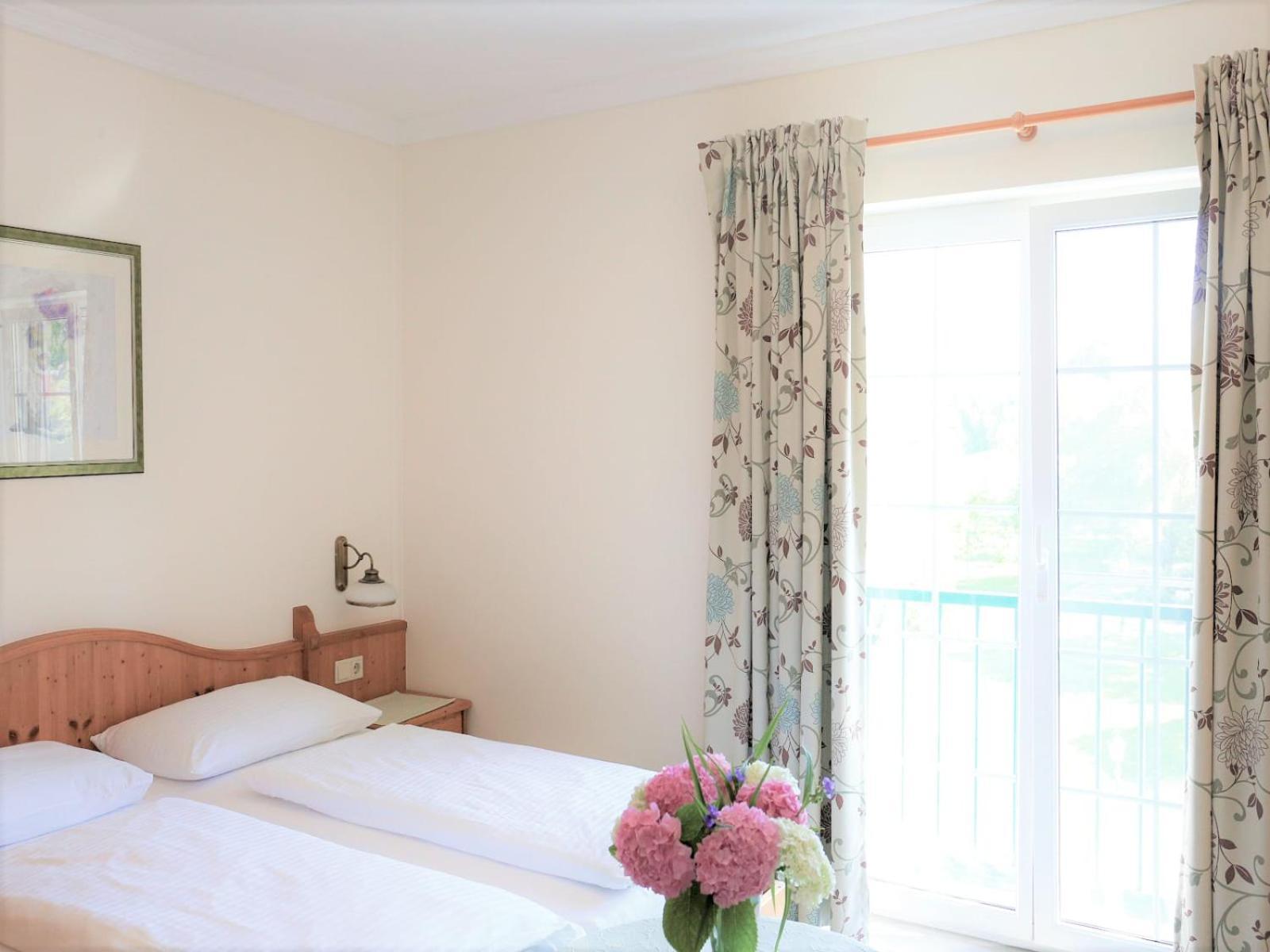 Birkenhof Gols - B & B - Wohlfuehl Hotel Mit Wochenend-Restaurant Zewnętrze zdjęcie