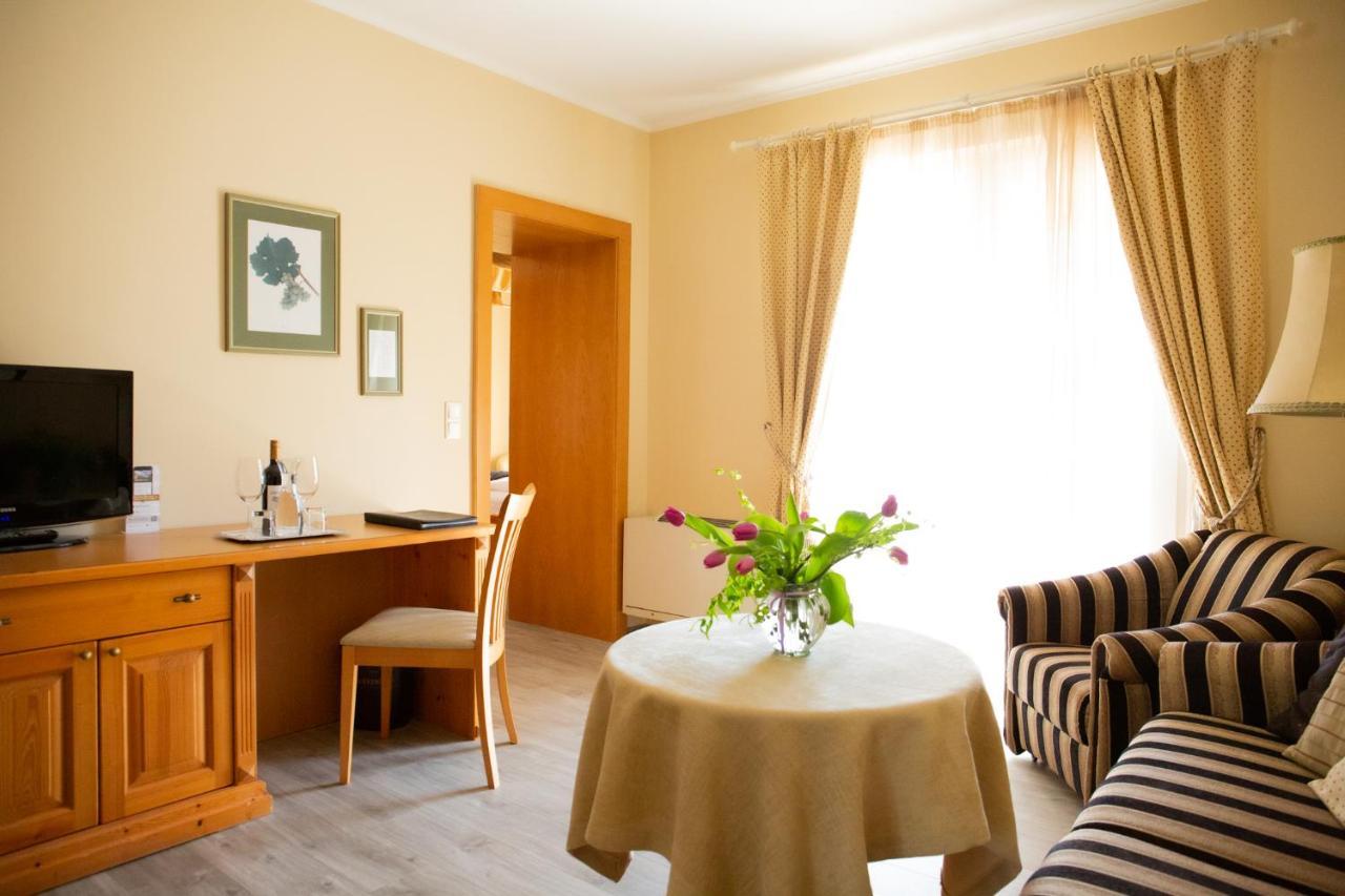 Birkenhof Gols - B & B - Wohlfuehl Hotel Mit Wochenend-Restaurant Zewnętrze zdjęcie